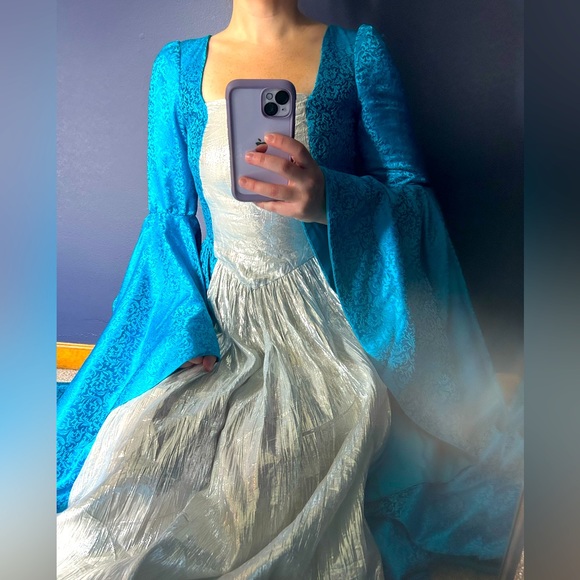 ✨🌙 Beautiful Medieval Renaissance Gown 🌙✨ - Picture 9 of 16